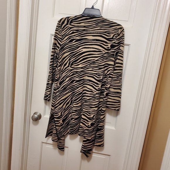 NWT Anne Klein Beige & Black Zebra Print Cascading Open Front Cardigan S… - Picture 8 of 11